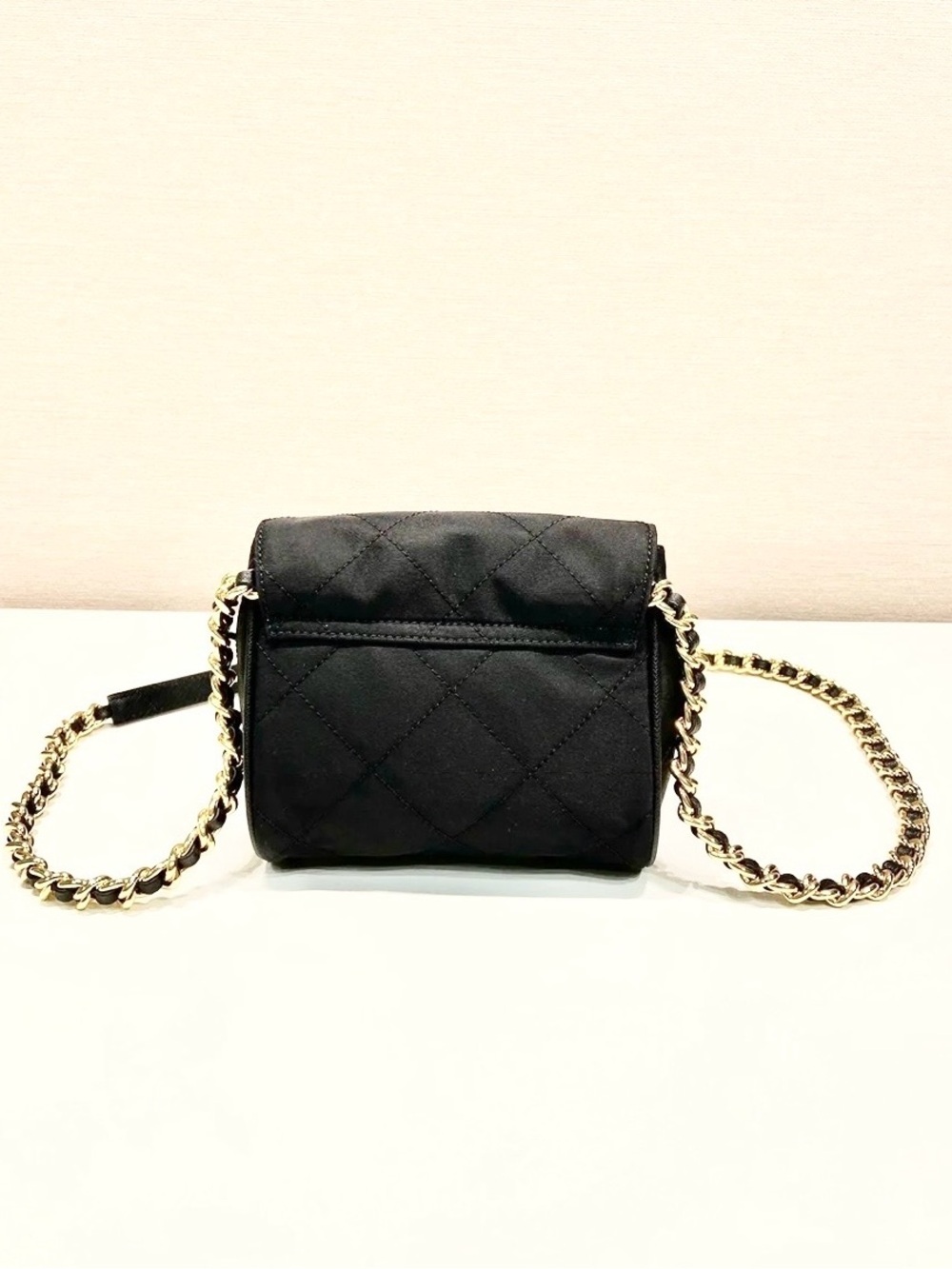 PRADA🌟Black/gold Quilted Nylon shoulder/waist bag or sling bag! - Picture 3 of 15